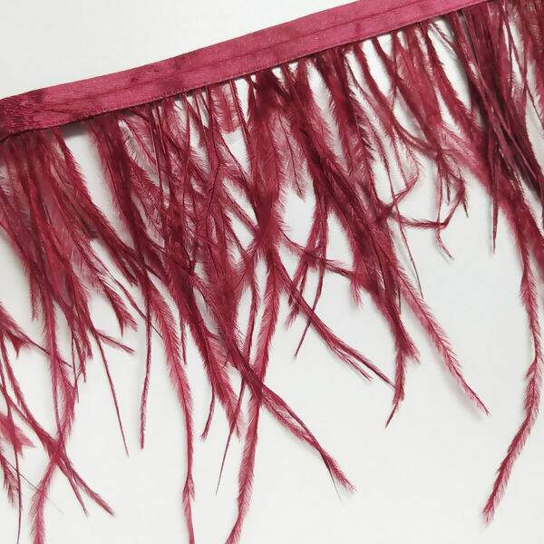 pluma_sintetica_importada_vinho_detalhe